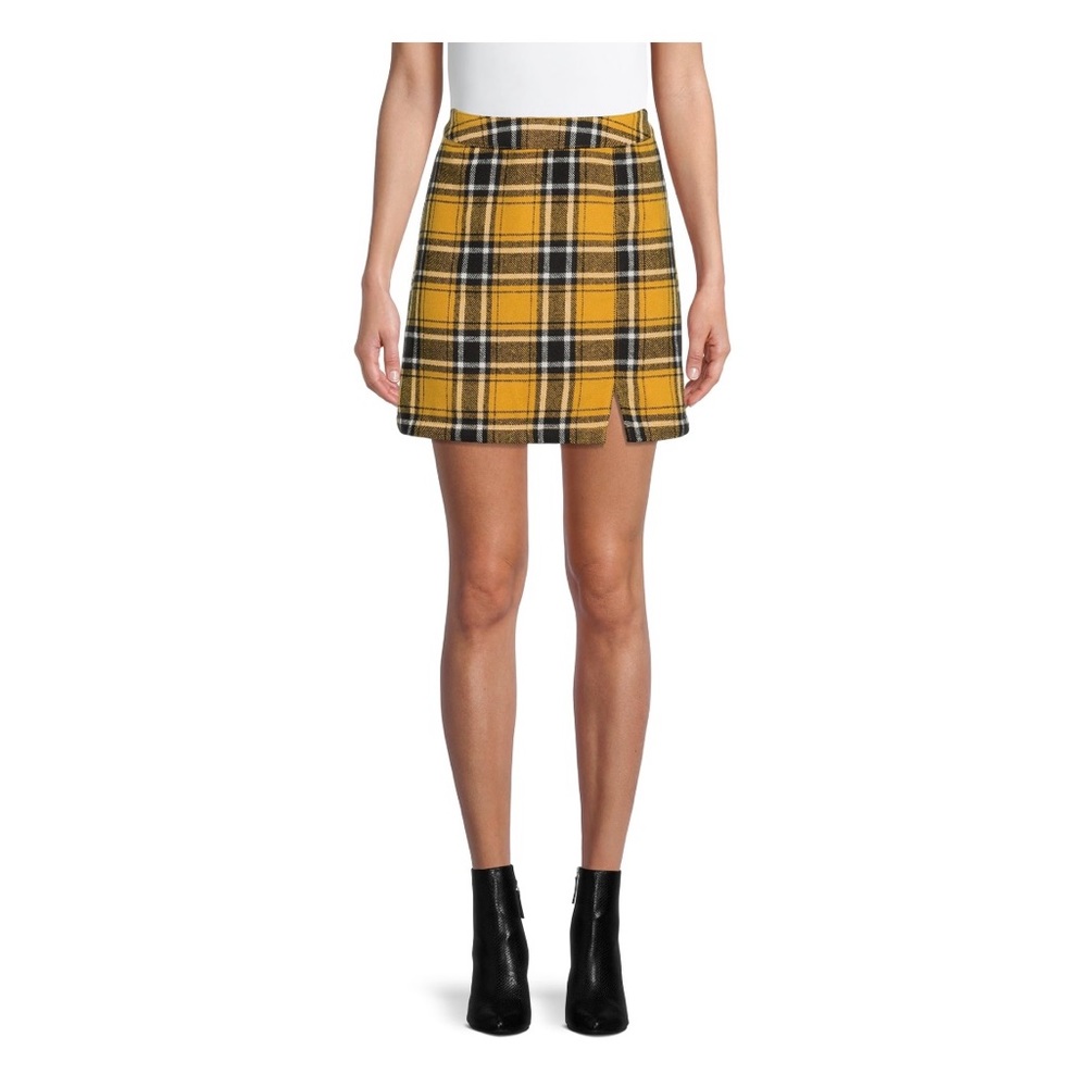 NEW!! No Boundaries Plaid Skirt
